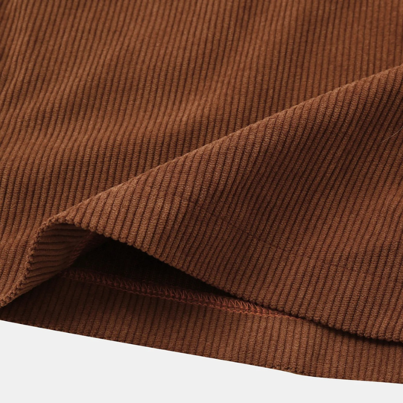 Saia Curta de Veludo com Botões