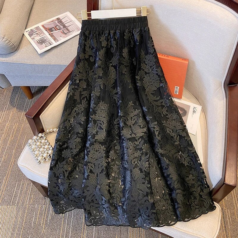 Saia Midi de Tule Bordada