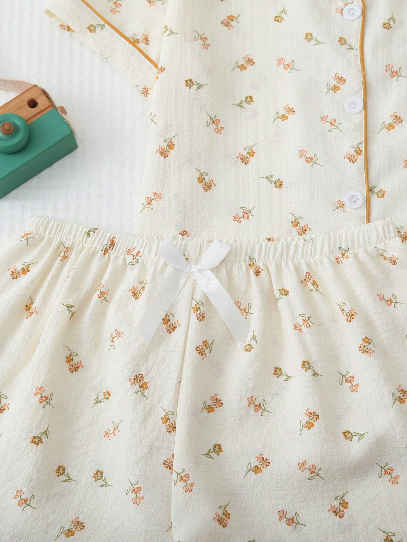 Pijama Feminino Curto Short e Blusa Damasco