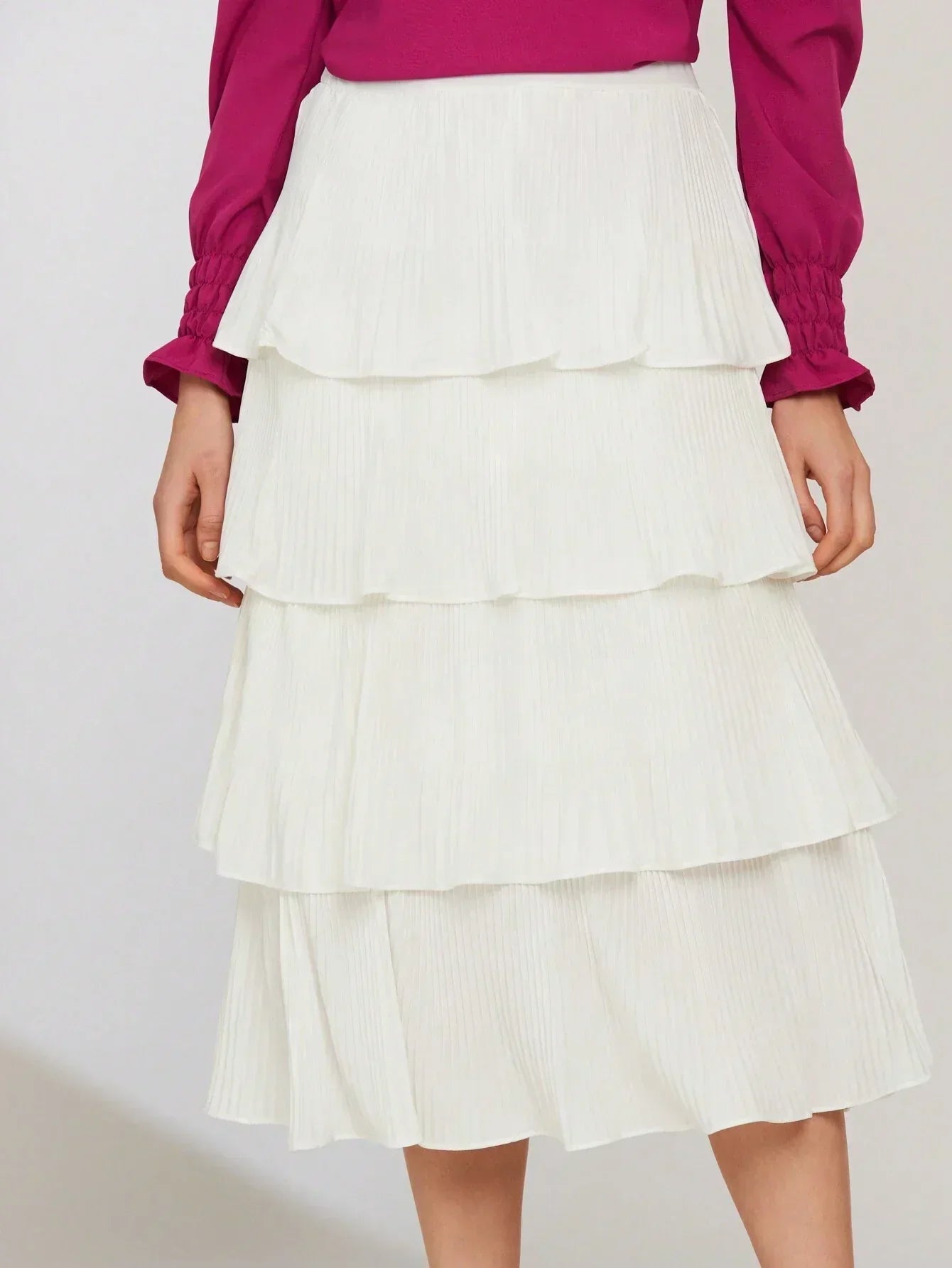 Saia Midi Plissada 4 Camadas Mariana