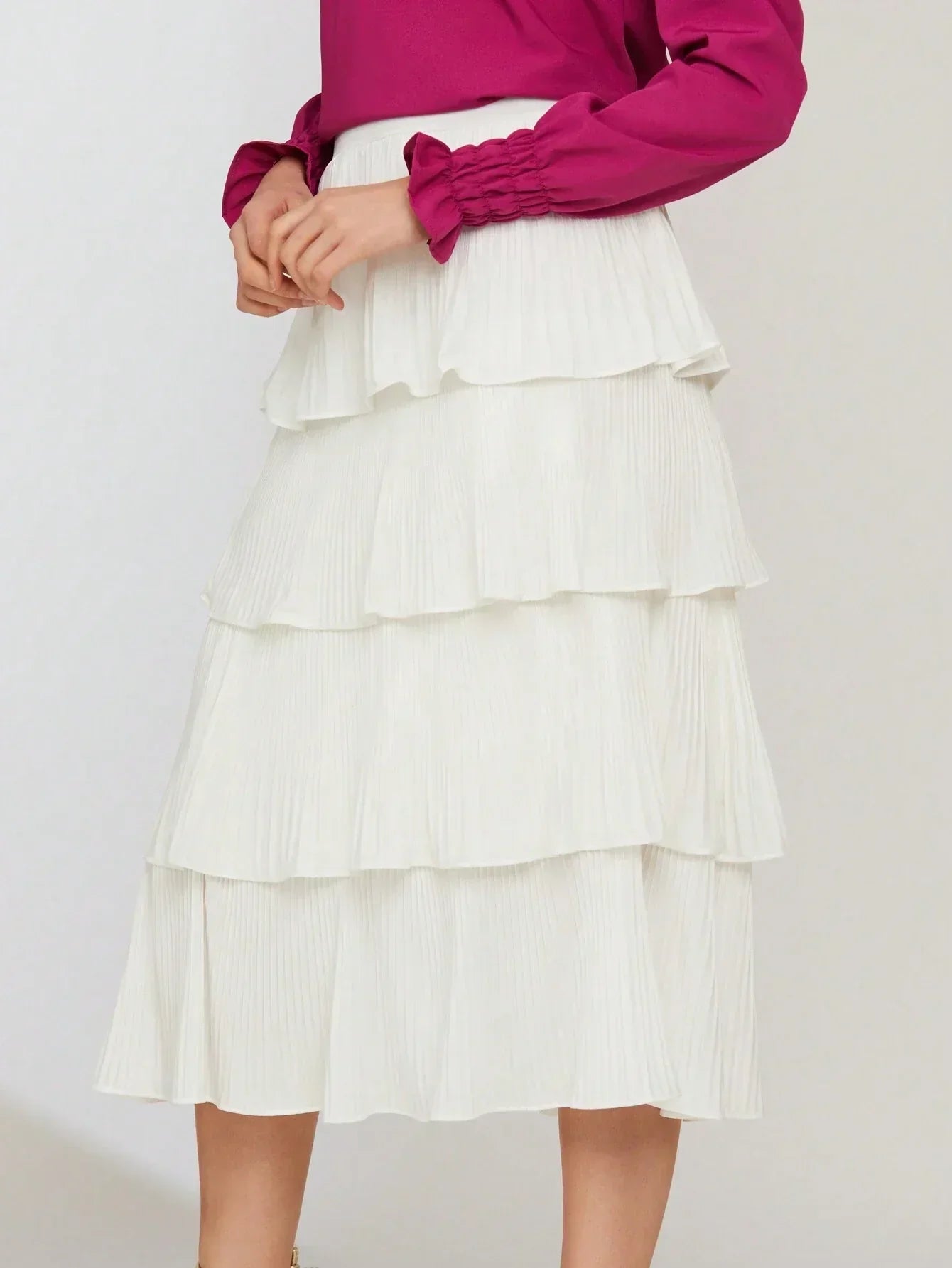 Saia Midi Plissada 4 Camadas Mariana