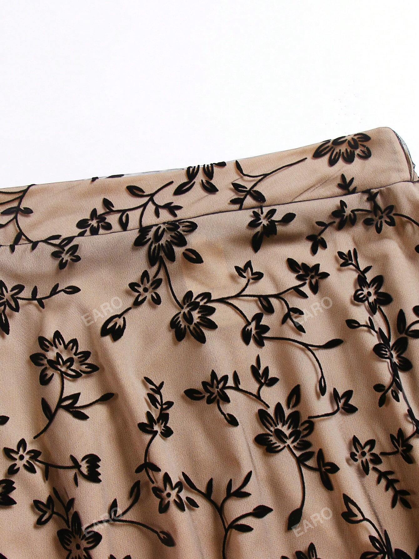 Saia Midi de Tule Floral