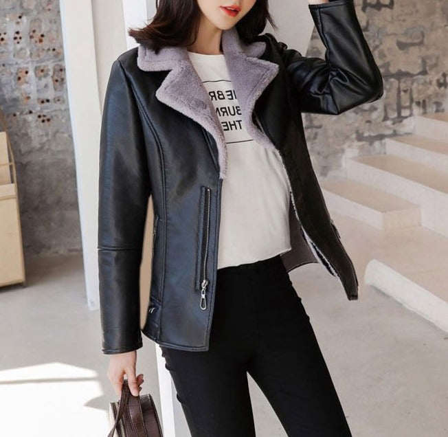 Jaqueta Feminina de Couro Forrada