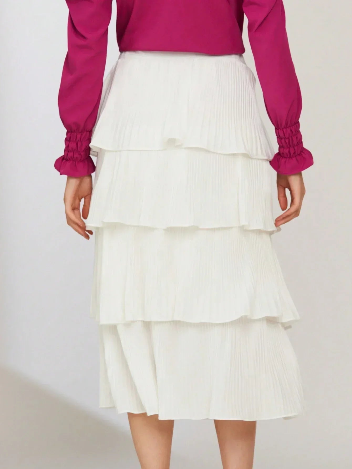 Saia Midi Plissada 4 Camadas Mariana