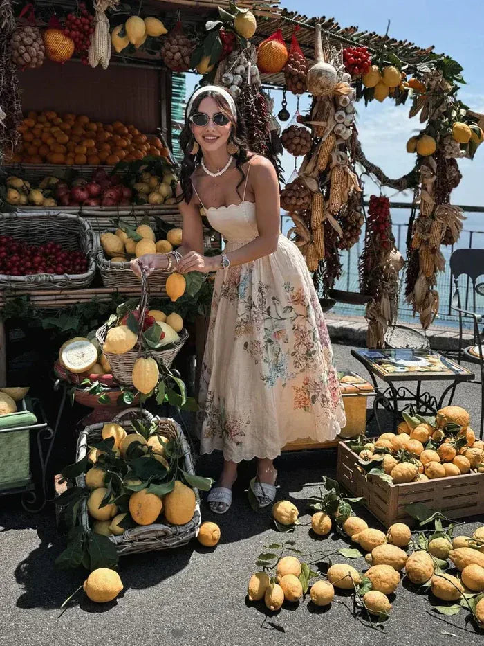 Vestido Feminino de Alças Estampado com Regulagem nas Costas